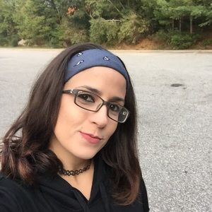 Meet your Posher, Liz